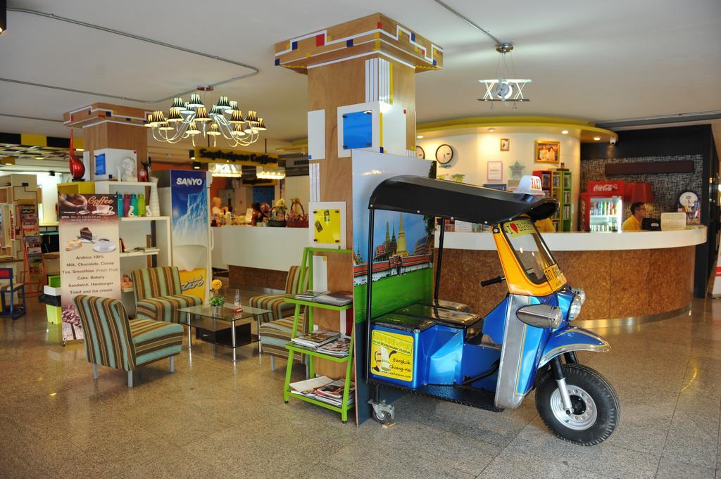 Saphaipae Hostel Bangkok Exterior photo